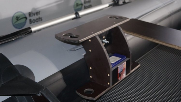 Держатель спиннинга и эхолота большой №1 фанера