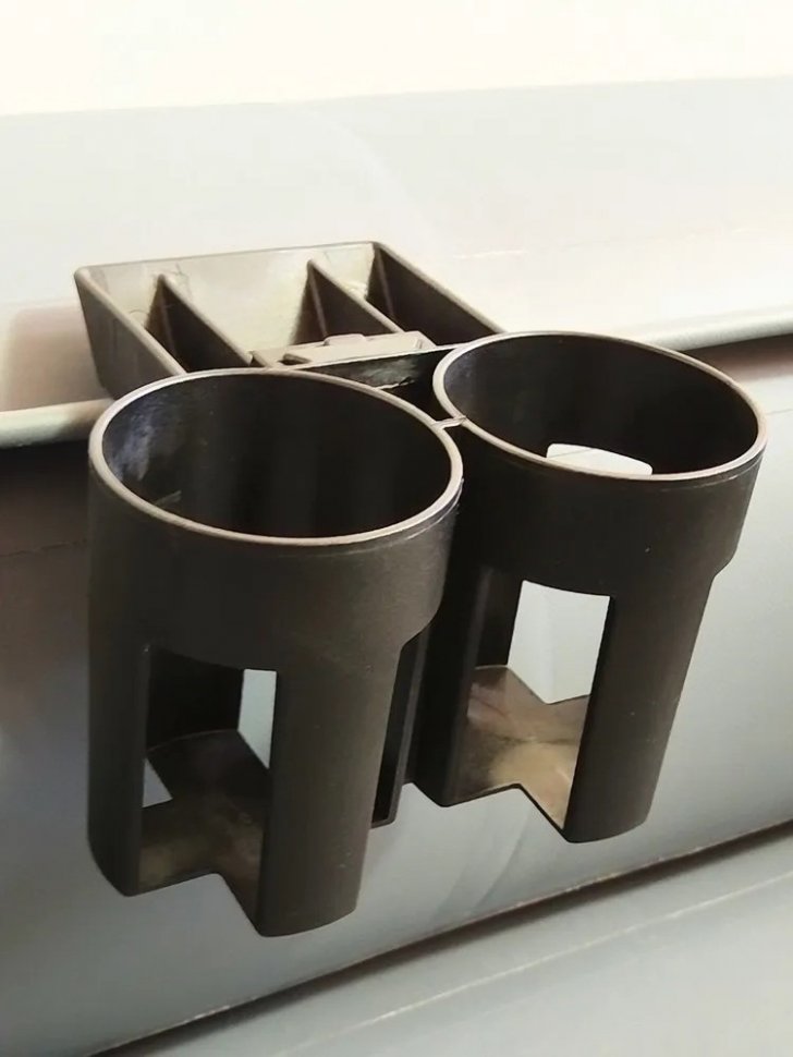 Подстаканник в лодку с креплением на ликтрос