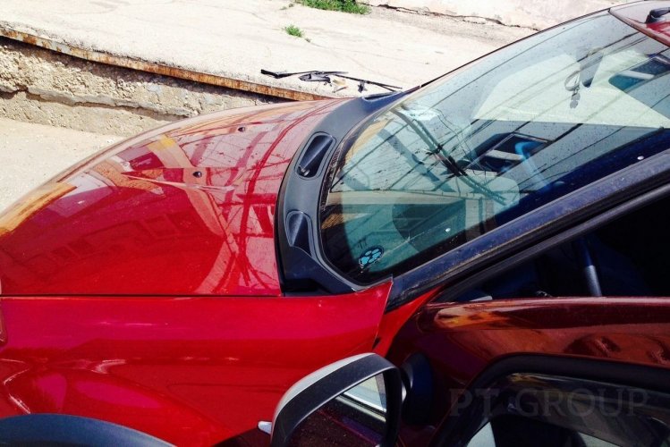 Накладка в проем стеклоочистителей (жабо ABS) Renault SANDERO 2008-2014 PT Group