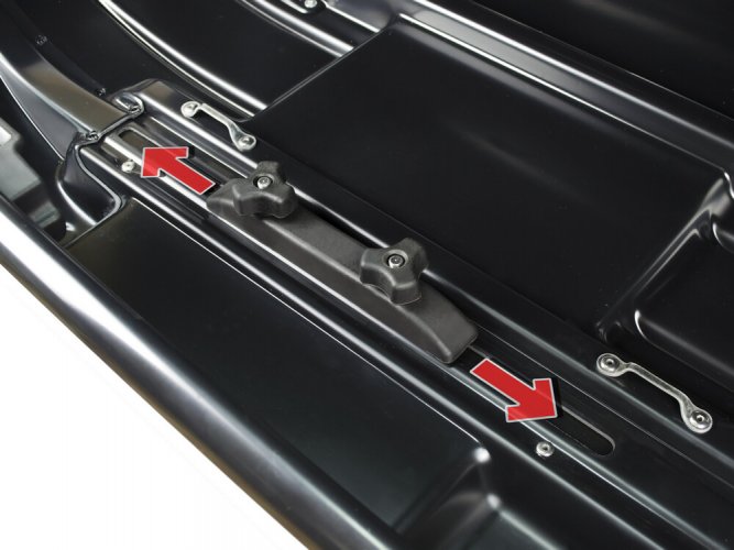 Бокс Broomer Venture L черный глянец, скоба