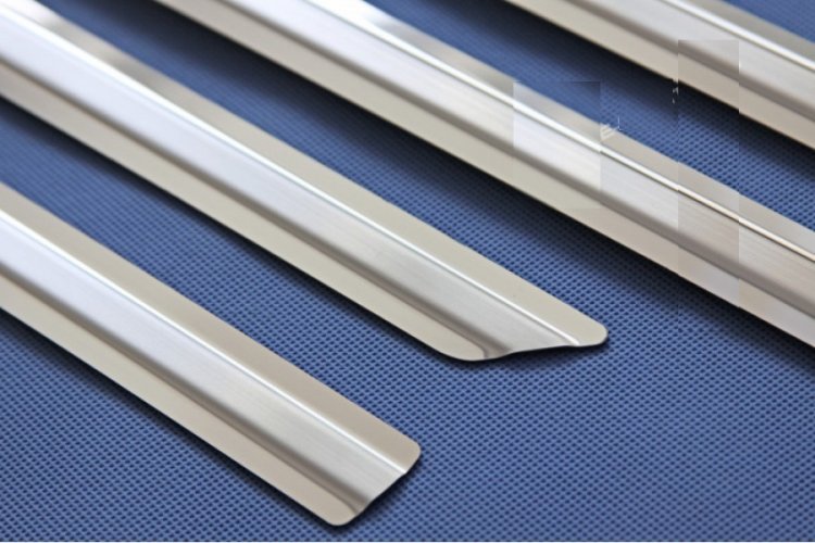 Накладки (молдинги) на двери (нержавейка) AluFrost Mazda CX-5 с 2012 (33-4129)