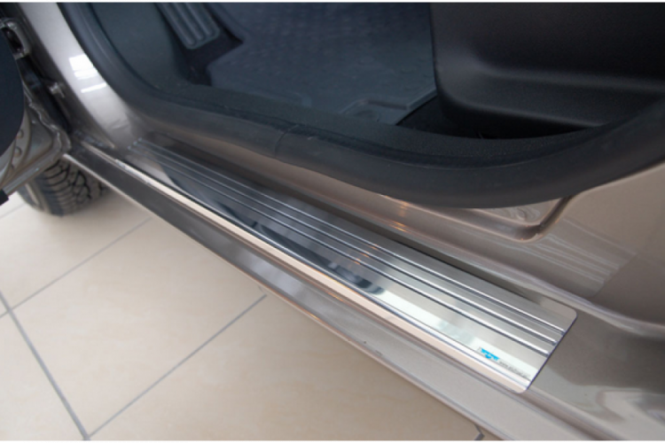 Накладки на пороги AluFrost Hyundai  ix35 2010- (08-0677)