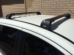 Модельный багажник Thule Edge WingBar штатные отверстия