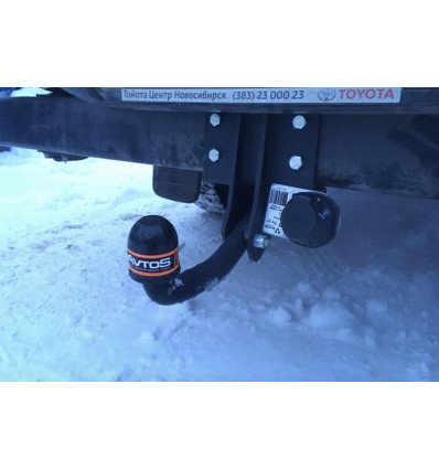 Фаркоп Toyota Hilux 2005-2015 AvtoS TY 27