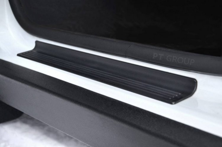 Накладки в проем передних дверей Renault Duster с 2012- PT Group